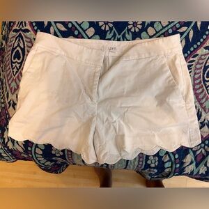 Loft White Scalloped Edge Shorts (4)